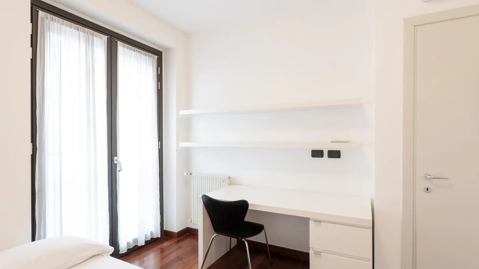 Bright Two Bedrooms Apartment With Terrace Zanuso - Mirable Pm Milan