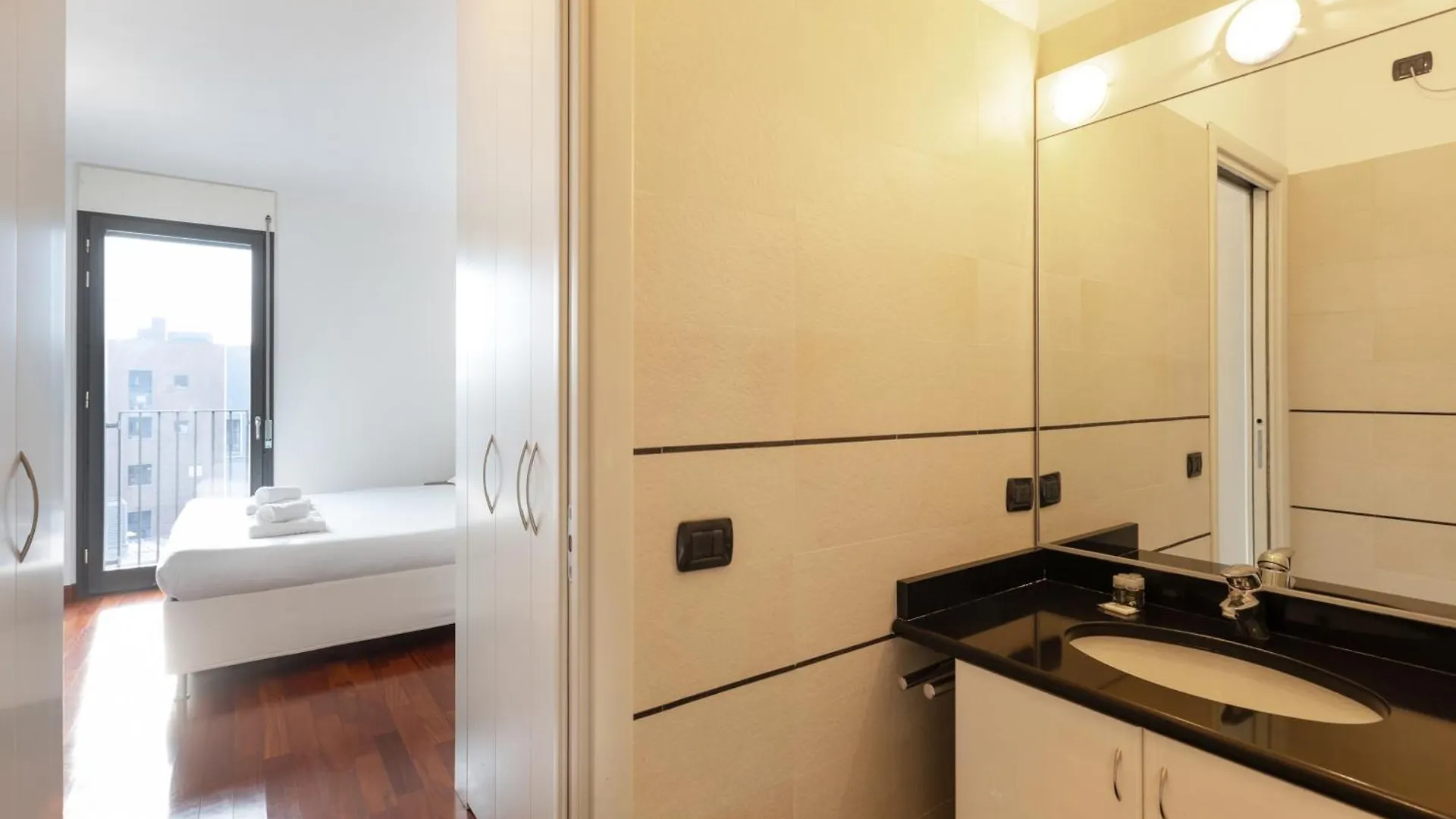 Bright Two Bedrooms Apartment With Terrace Zanuso - Mirable Pm Milan