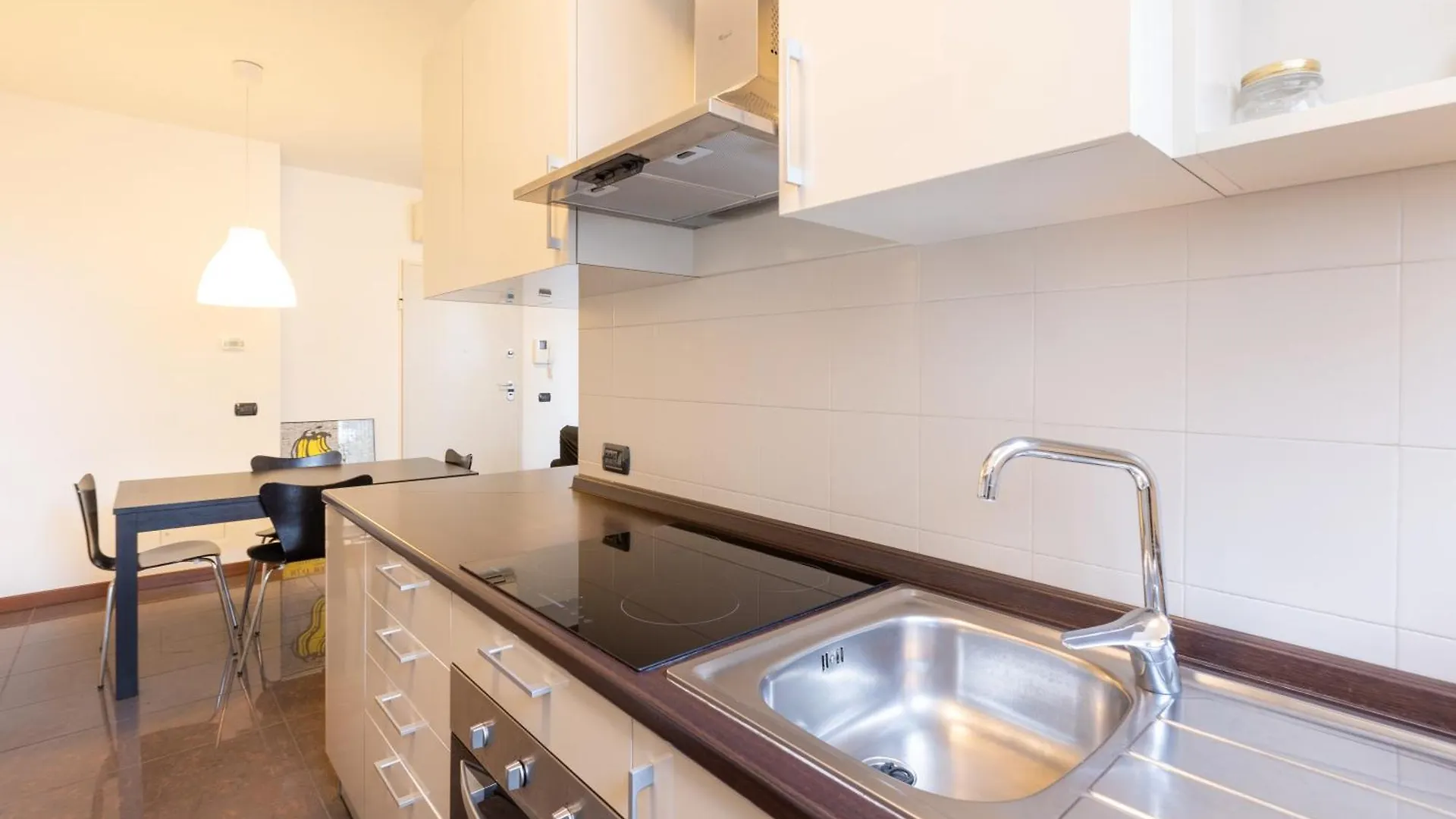Bright Two Bedrooms Apartment With Terrace Zanuso - Mirable Pm Milan