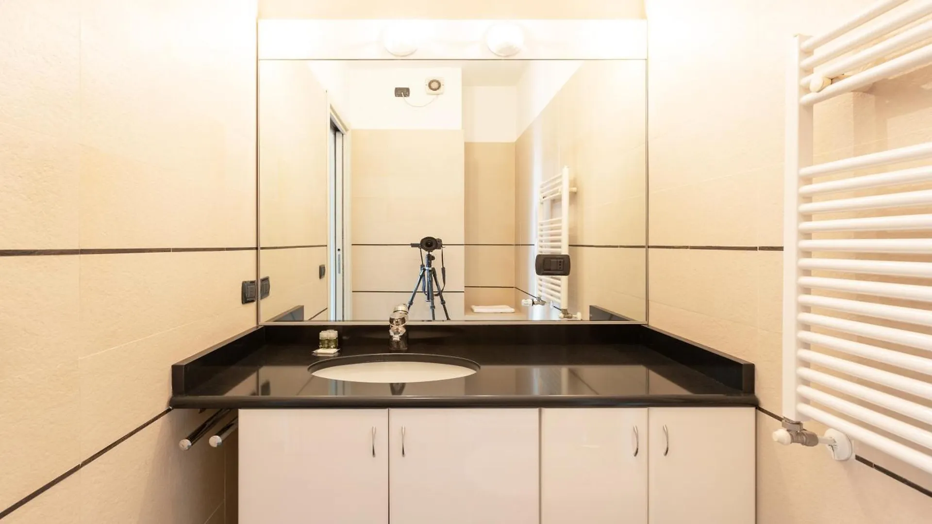 Bright Two Bedrooms Apartment With Terrace Zanuso - Mirable Pm Milan 0*,